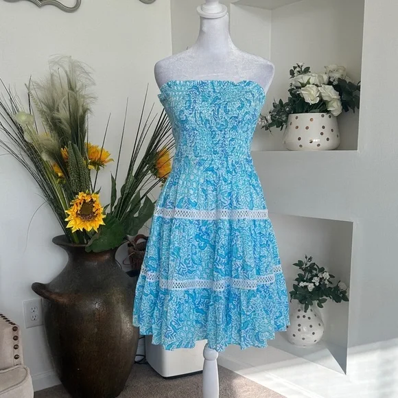 Lilly Pulitzer Strapless Dress in Sky Blue Floral - Picture 4 of 9